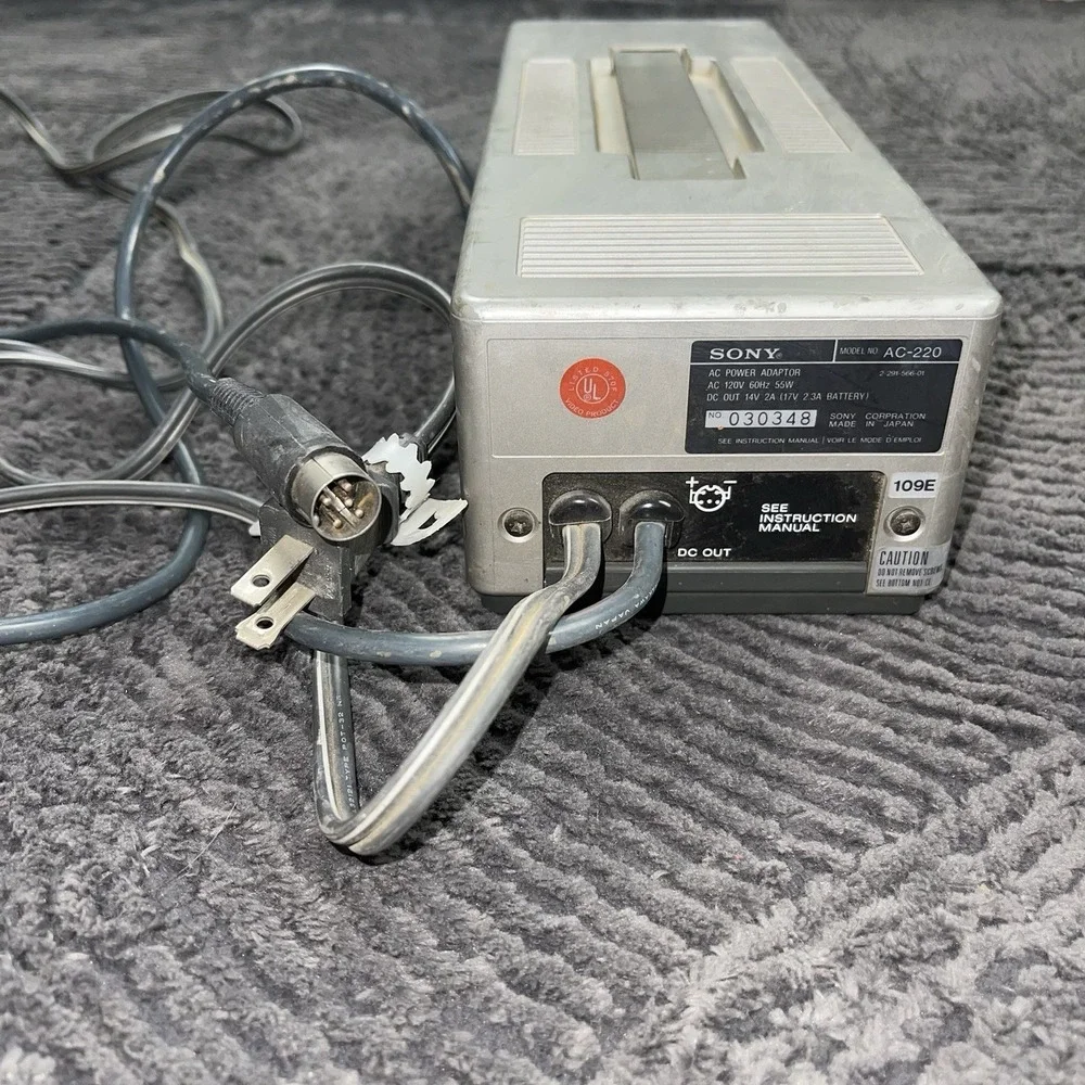 Sony AC-220 AC‎ Power Adaptor Battery Charger for NP-1 Pack Vintage